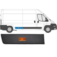 Modanatura laterale posteriore con lampada per Peugeot Boxer 2006-2018 / Destra / Set 14141